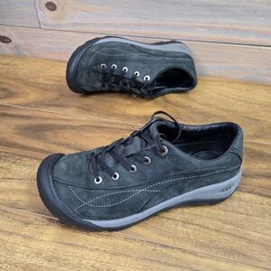 Keen Toyah womens black leather lace up loafers size 7.5 EU 38